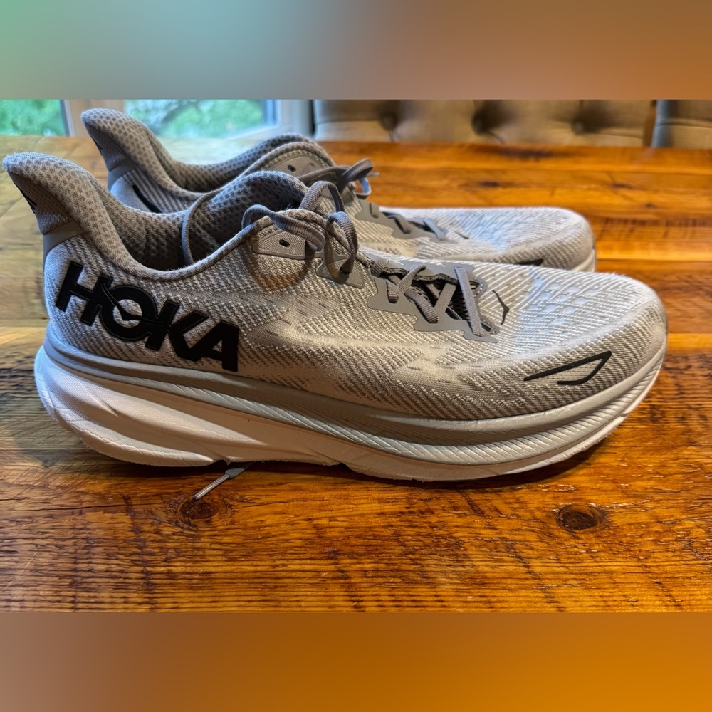 Hoka One One Men's Clifton 9 Light Gray Athletic Shoes Size 14